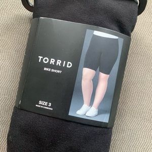 Torrid bike short size 3